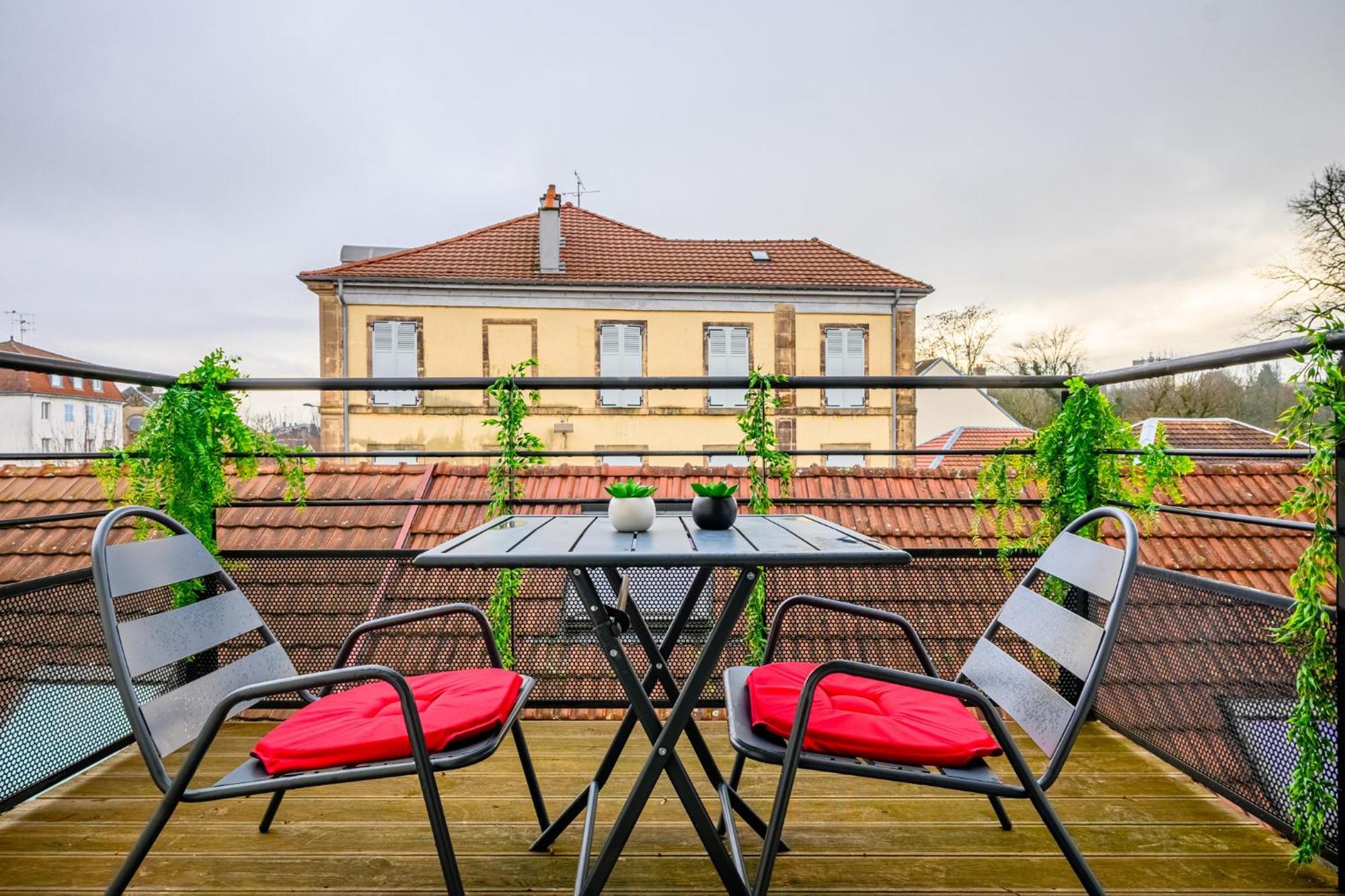 Le Charles Apartment Montbeliard Exterior photo