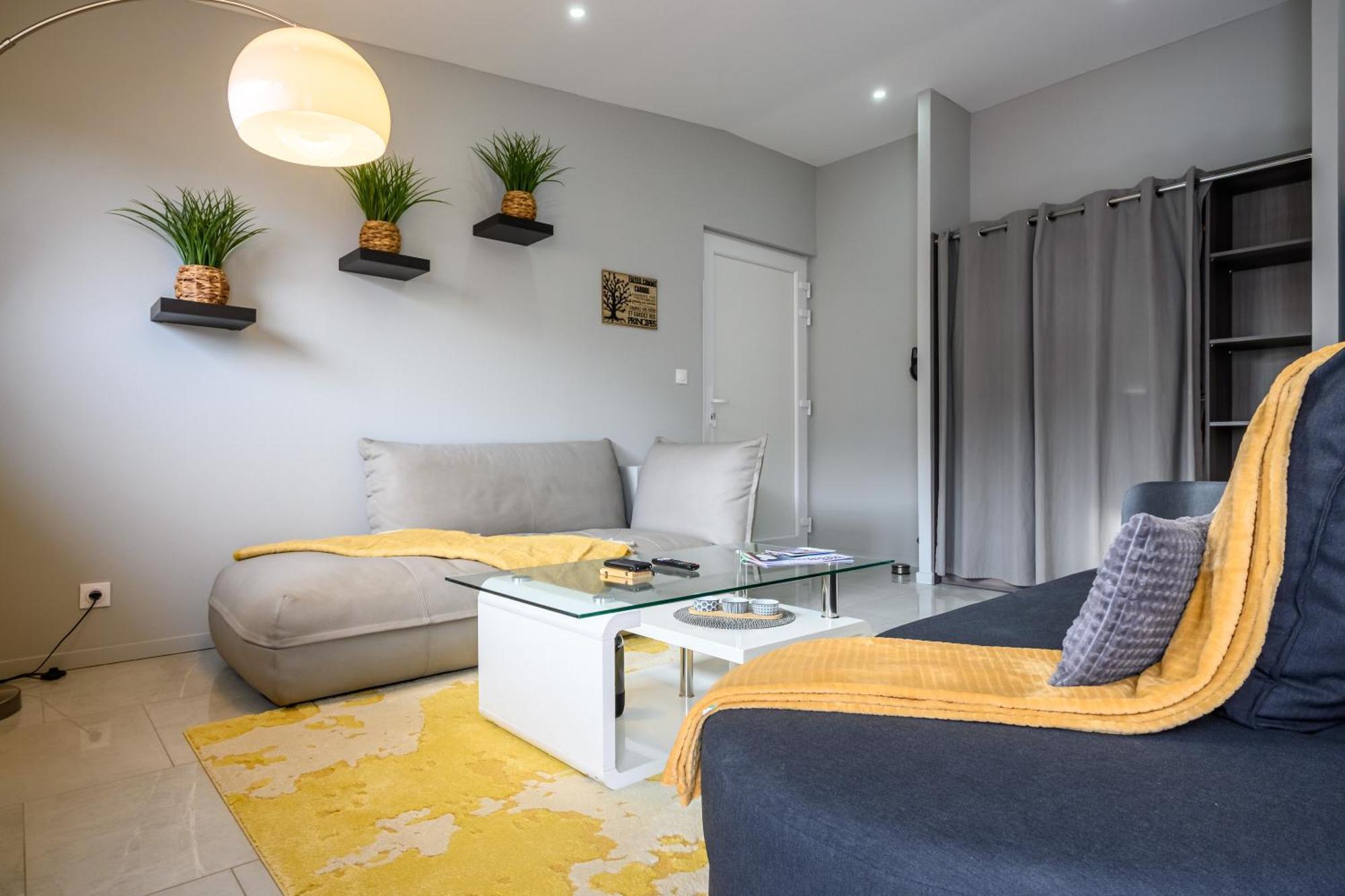 Le Charles Apartment Montbeliard Exterior photo