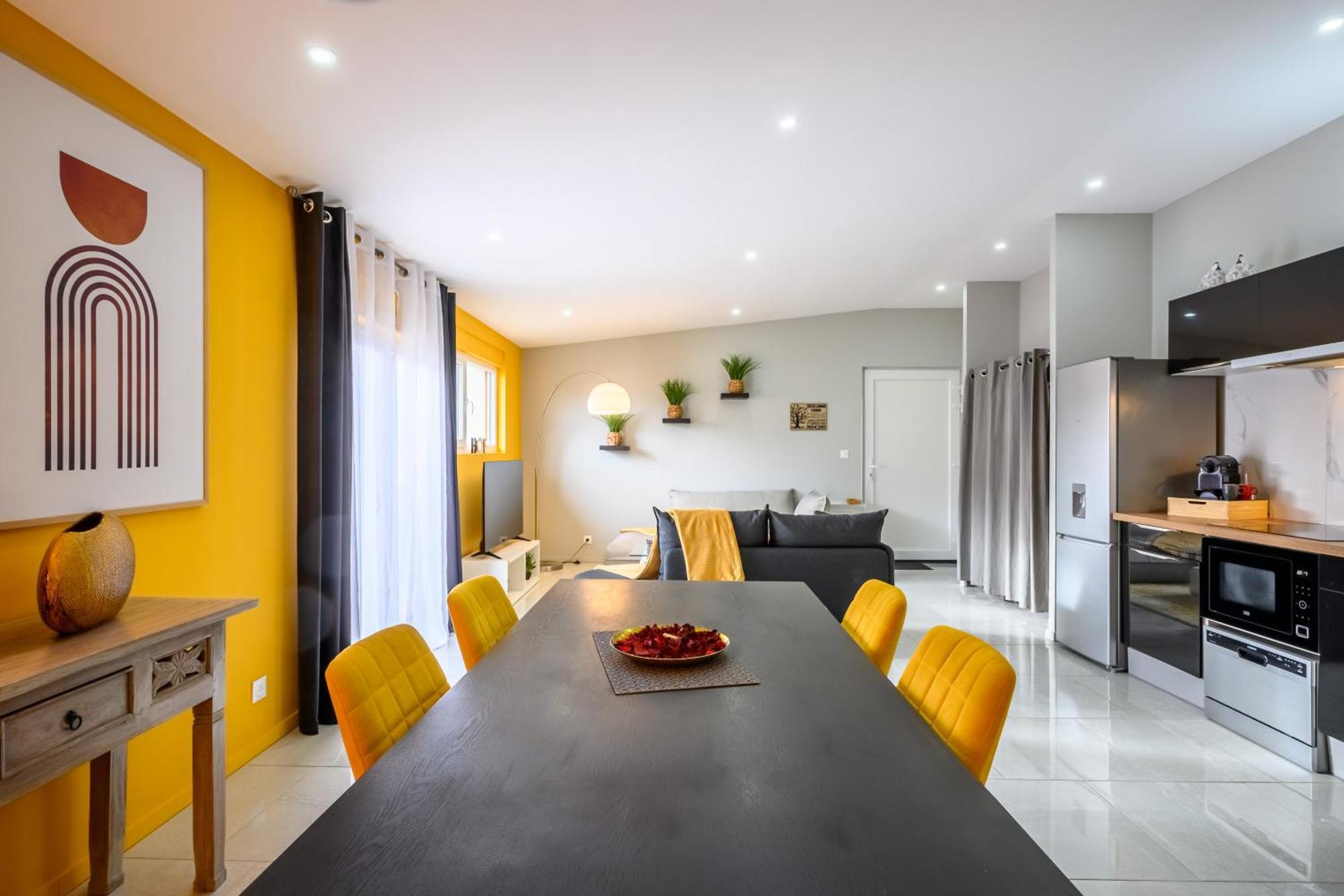 Le Charles Apartment Montbeliard Exterior photo